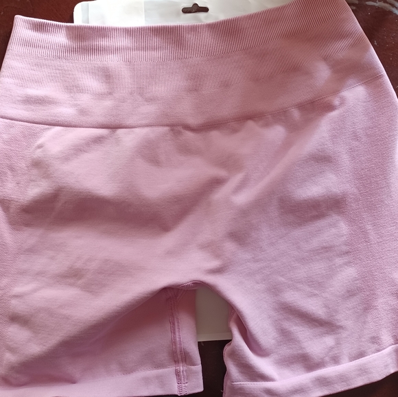 Alphalete amplify shorts! - Picture 2 of 4